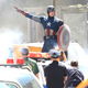 Illustration for article titled Watch Captain America fight a mysterious enemy on the set of emThe Avengers/em